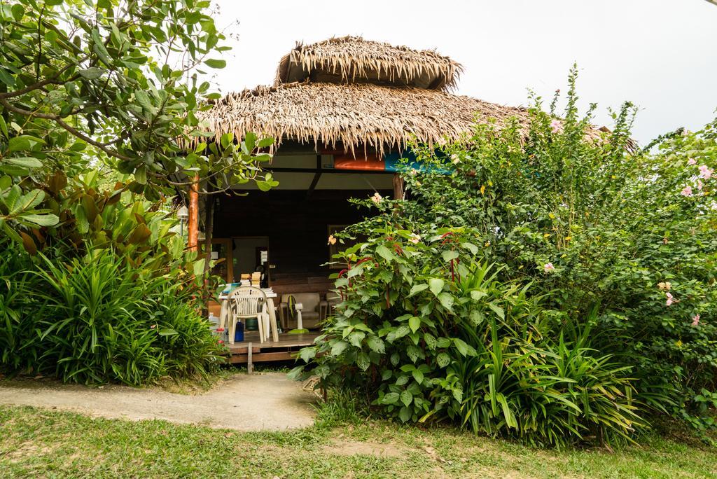 Rabbit Bungalow Koh Phayam Extérieur photo