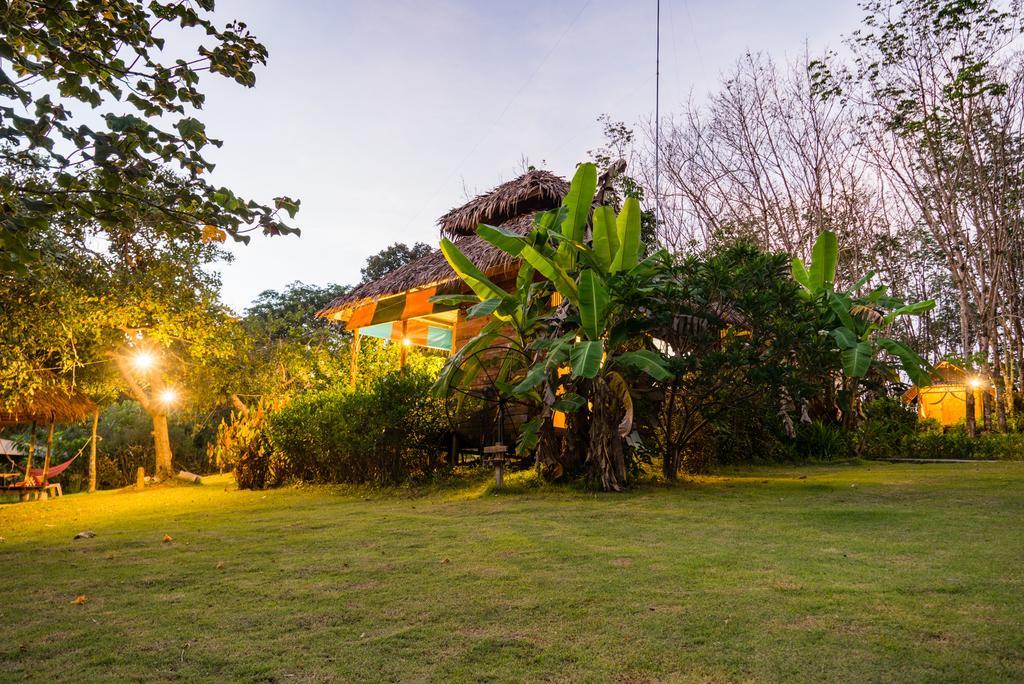 Rabbit Bungalow Koh Phayam Extérieur photo